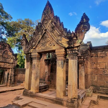 Day 8: Bantey Srei temple  and Angkor Center for Conservation and Biodiersity