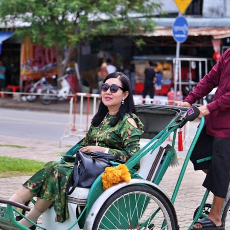 Day 10: Phnom Penh sightseeing and Khun Khmer